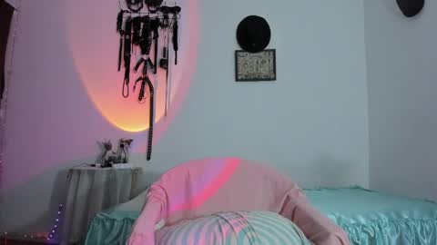 Mariana  online show from April 6, 2026, 1:36 am