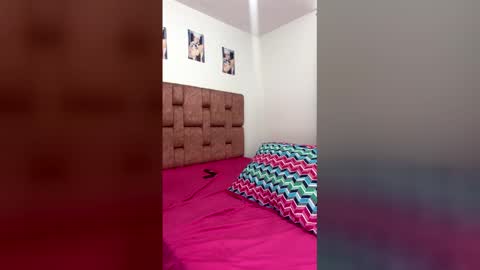 MIA VANESSA online show from May 14, 2026, 12:12 pm