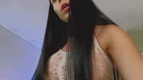 Mia online show from January 22, 2025, 4:02 pm