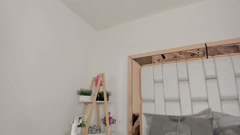 Mia Villalobos online show from January 15, 2025, 9:45 am