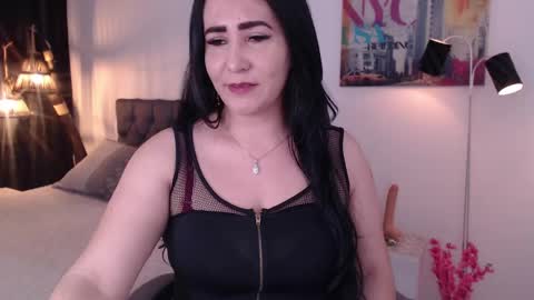 Snapshot of miawilson_1 chatting on January 11, 2025, 3:23 am Mia Wilson online show from January 11, 2025, 3:23 am