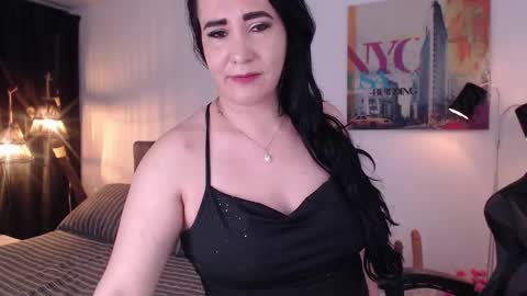 Snapshot of miawilson_1 chatting on February 10, 2025, 7:47 am Mia Wilson online show from February 10, 2025, 7:47 am