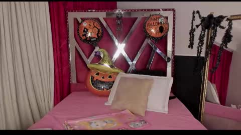 micaelahott_ online show from October 19, 2025, 2:23 am