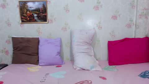 micasantos online show from January 19, 2025, 2:38 pm