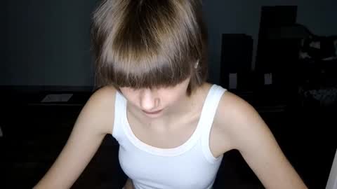 Luna online show from November 18, 2025, 4:55 pm