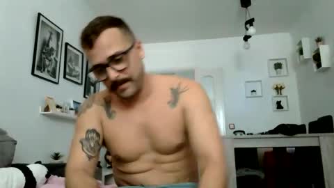Snapshot of mich6921 chatting on June 9, 2026, 3:01 pm MILO MIAMI online show from June 9, 2026, 3:01 pm