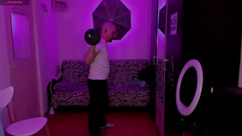 Snapshot of michael_wolfborn chatting on March 4, 2025, 2:53 pm Michael online show from March 4, 2025, 2:53 pm