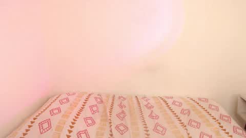 Michaela online show from November 25, 2025, 8:09 pm