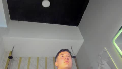 Snapshot of michaelconnor_ chatting on December 17, 2024, 6:09 pm MichaelConnor online show from December 17, 2024, 6:09 pm