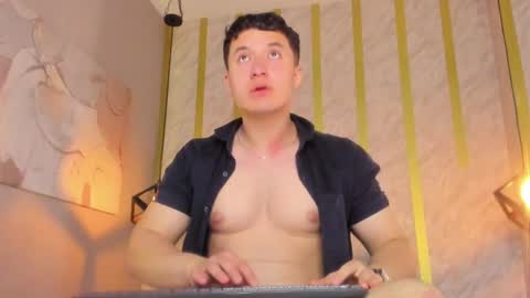 Snapshot of michaelconnor_ chatting on December 22, 2024, 4:38 pm MichaelConnor online show from December 22, 2024, 4:38 pm