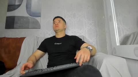 Snapshot of michaelconnor_ chatting on January 9, 2025, 11:47 am MichaelConnor online show from January 9, 2025, 11:47 am