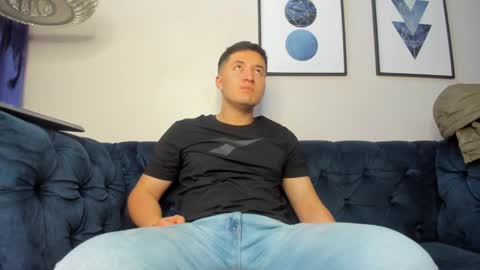Snapshot of michaelconnor_ chatting on January 10, 2025, 12:15 pm MichaelConnor online show from January 10, 2025, 12:15 pm