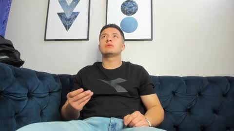 Snapshot of michaelconnor_ chatting on January 11, 2025, 12:29 pm MichaelConnor online show from January 11, 2025, 12:29 pm