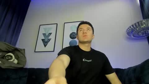 Snapshot of michaelconnor_ chatting on January 23, 2025, 11:58 am MichaelConnor online show from January 23, 2025, 11:58 am