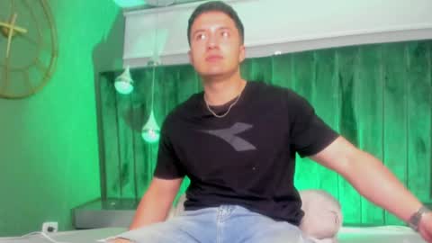 Snapshot of michaelconnor_ chatting on January 25, 2025, 12:47 pm MichaelConnor online show from January 25, 2025, 12:47 pm