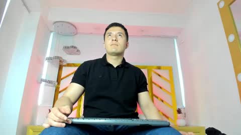 Snapshot of michaelconnor_ chatting on January 27, 2025, 12:26 pm MichaelConnor online show from January 27, 2025, 12:26 pm