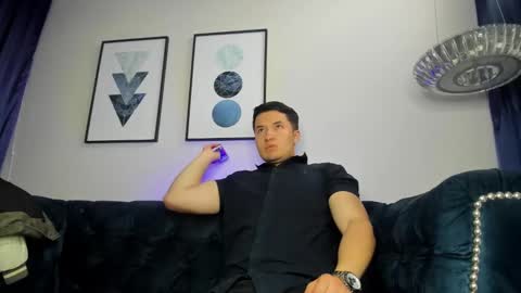 Snapshot of michaelconnor_ chatting on February 5, 2025, 11:55 am MichaelConnor online show from February 5, 2025, 11:55 am