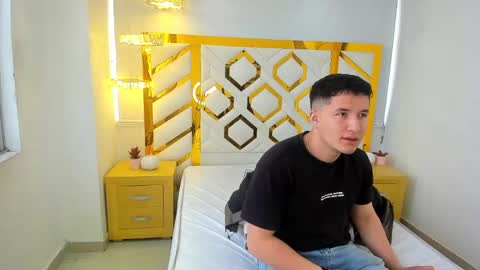 Snapshot of michaelconnor_ chatting on February 9, 2025, 1:03 pm MichaelConnor online show from February 9, 2025, 1:03 pm