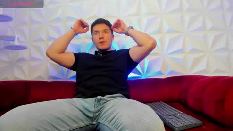 Snapshot of michaelconnor_ chatting on February 21, 2025, 12:17 pm MichaelConnor online show from February 21, 2025, 12:17 pm
