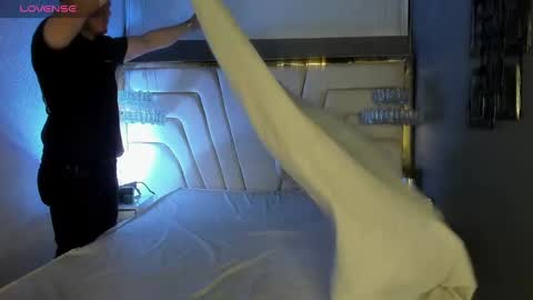 Snapshot of michaelconnor_ chatting on February 22, 2025, 12:29 pm MichaelConnor online show from February 22, 2025, 12:29 pm