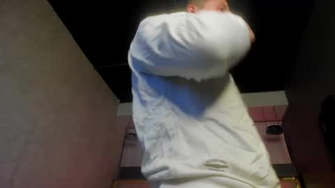 Snapshot of michaelconnor_ chatting on February 24, 2025, 6:04 pm MichaelConnor online show from February 24, 2025, 6:04 pm
