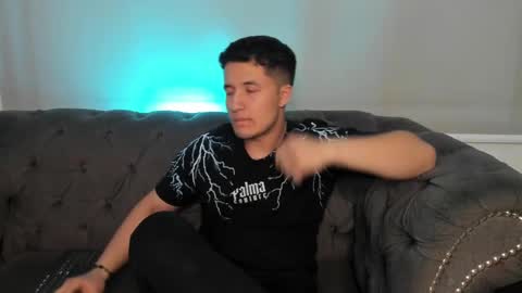 Snapshot of michaelconnor_ chatting on March 3, 2025, 4:24 pm MichaelConnor online show from March 3, 2025, 4:24 pm