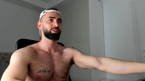 MichaelEvansx online show from March 28, 2026, 9:25 pm