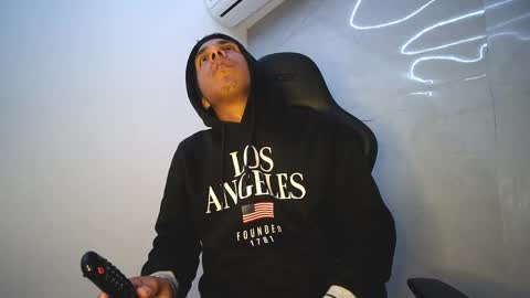 Snapshot of michaelhotbbc chatting on October 15, 2025, 3:50 am Michael online show from October 15, 2025, 3:50 am