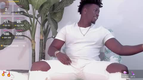 Michaell online show from October 25, 2025, 7:41 pm