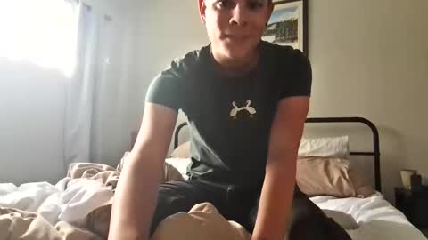 Snapshot of michaeltwinkboy chatting on May 13, 2026, 6:27 pm michaeltwinkboy online show from May 13, 2026, 6:27 pm