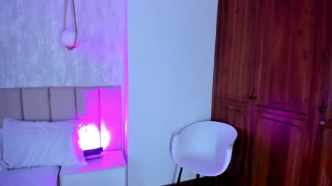 Michael Walkerr online show from December 24, 2024, 7:00 pm