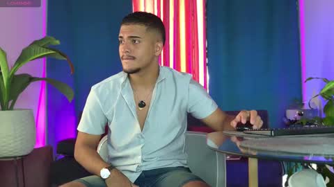 michel g22 online show from September 17, 2025, 3:46 pm