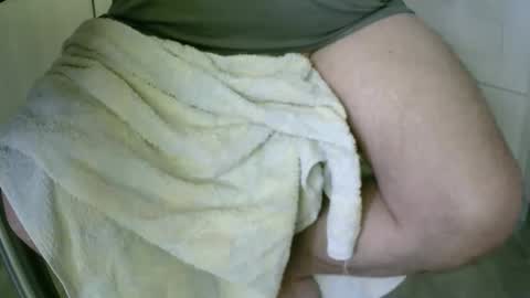 michelclaude online show from October 6, 2025, 2:47 pm