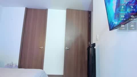 MICHELLE online show from October 16, 2025, 9:49 pm