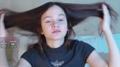 Michelle online show from November 22, 2025, 11:31 am