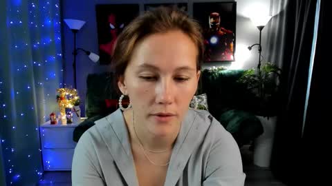 MichelleOrtis online show from December 15, 2025, 6:39 am