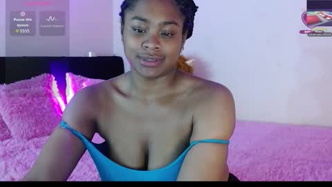 Snapshot of michellmoon1 chatting on October 21, 2025, 1:50 am michellmoon1 online show from October 21, 2025, 1:50 am