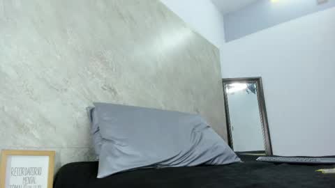 mick_lollipopp online show from April 14, 2026, 8:04 pm