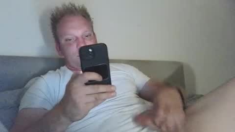 mickkxl online show from September 11, 2025, 7:25 pm