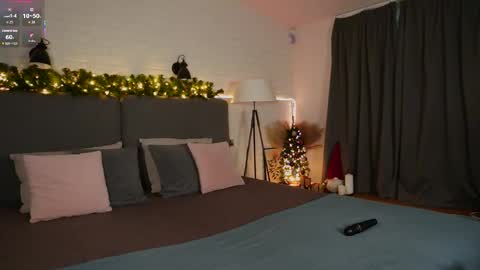 micky___love online show from January 15, 2026, 7:50 pm