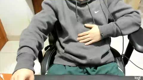 microfama00 online show from February 2, 2026, 12:42 am