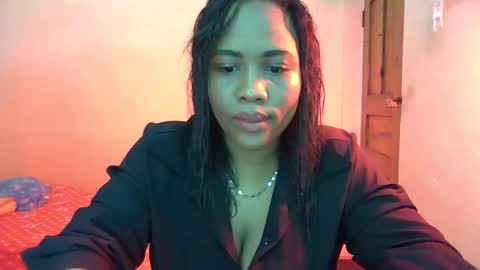 Snapshot of midiosa229 chatting on October 28, 2025, 1:36 pm midiosa229 online show from October 28, 2025, 1:36 pm