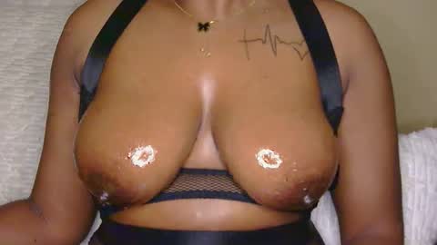 Kelly online show from November 19, 2025, 11:38 pm