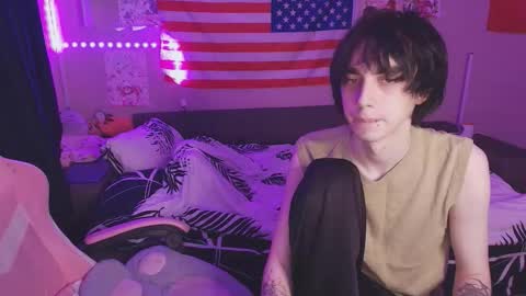 Snapshot of midnight_memories chatting on February 23, 2026, 6:16 pm Kai and Angel online show from February 23, 2026, 6:16 pm