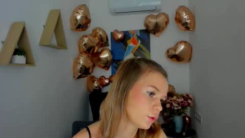 midnighteaura online show from February 12, 2026, 11:16 am