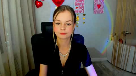 midnighteaura online show from February 17, 2026, 10:45 am