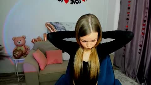 midnighteaura online show from February 25, 2026, 11:20 am