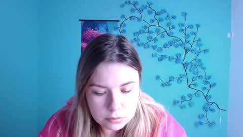 Mariana online show from October 29, 2025, 12:18 pm