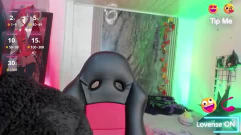 midory_ online show from October 15, 2025, 9:31 am