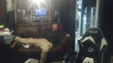 Snapshot of midtownhustler chatting on October 24, 2025, 12:12 pm midtownhustler online show from October 24, 2025, 12:12 pm